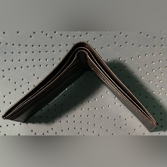 New Mont Blanc Beautiful men’s Leather Wallet - Picture 4 of 6